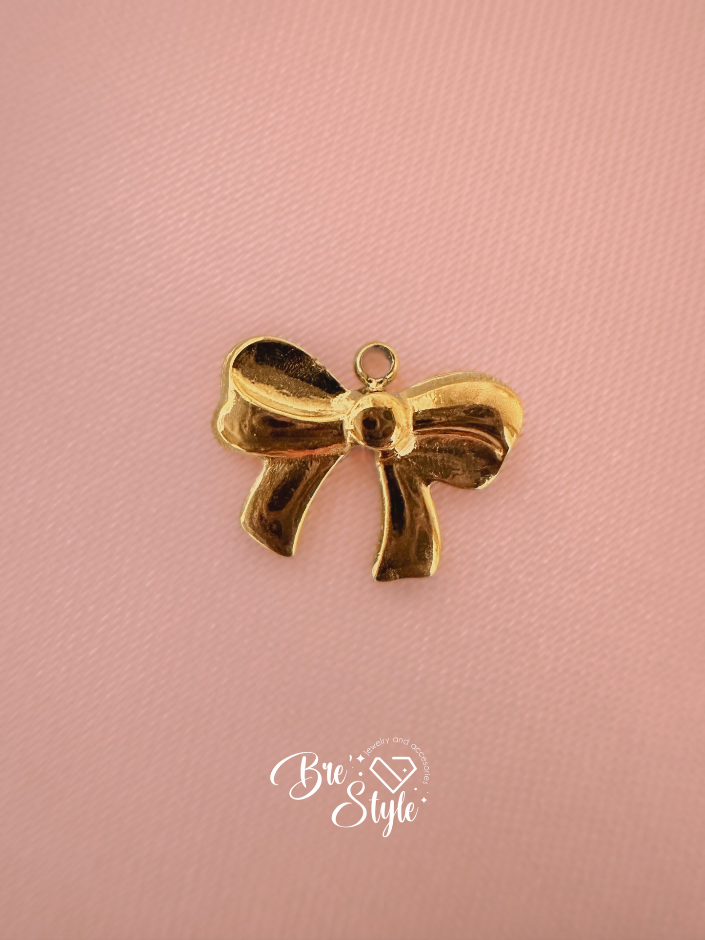 Bow charm