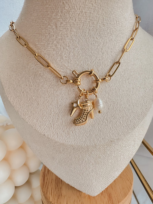 BEAUTY NECKLACE