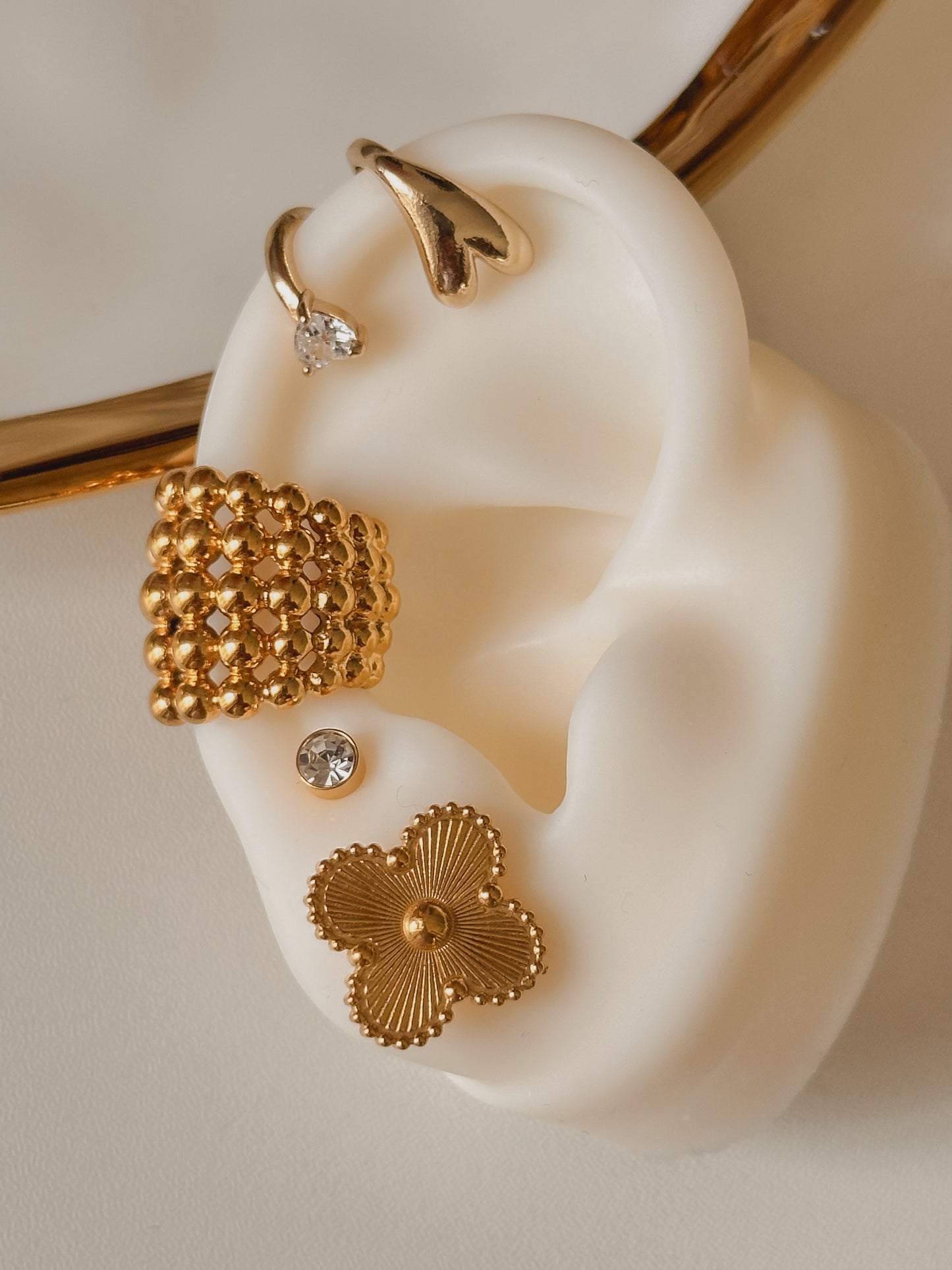 POP EAR CUFF